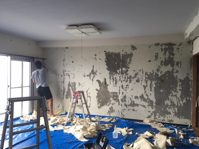 内海町＿無添加漆喰塗りマンションリフォーム初日