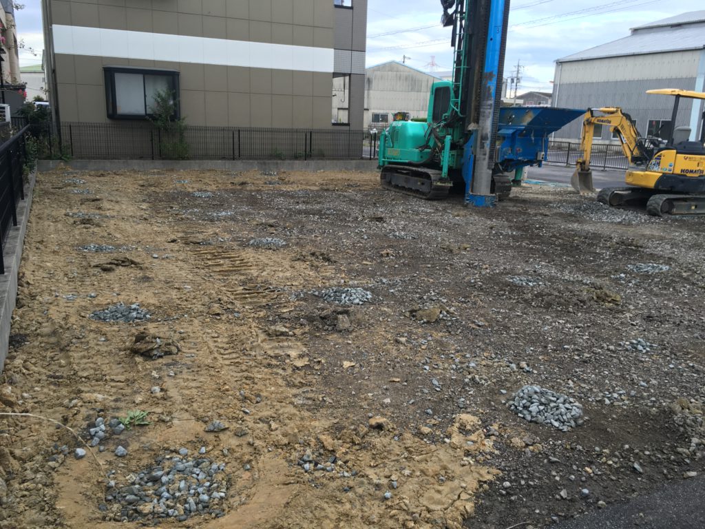 とっても重要です!　地盤改良工事
